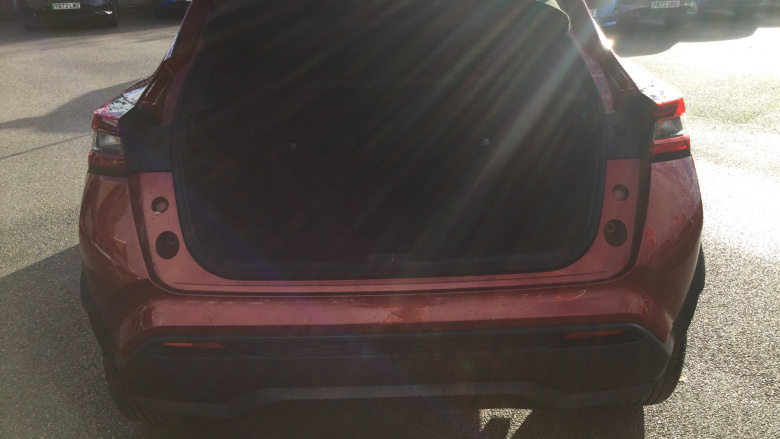 Nissan Juke 1.0 DiG-T 114 N-Connecta 5dr DCT Petrol Hatchback